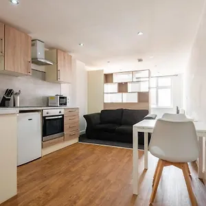Apartment Modern Budget Studio In Central, Doncaster