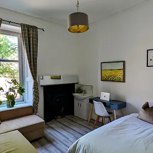 Friends Family Center Homestay Edinburgh