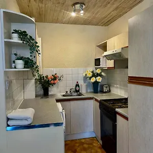 Cozy City Centre Apartment Edinburgh